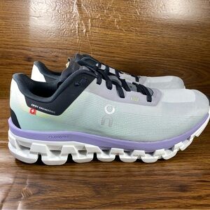 On Cloud Cloudflow women’s shoe size 8.5